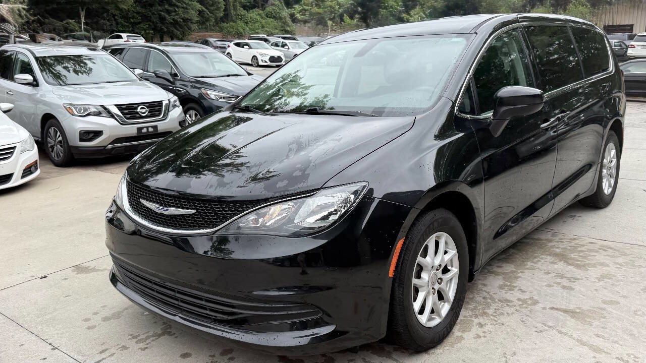 Used 2017 Chrysler Pacifica Touring FWD image 7