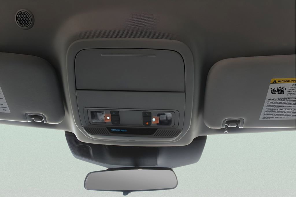 Used 2023 Ford Explorer XLT image 19