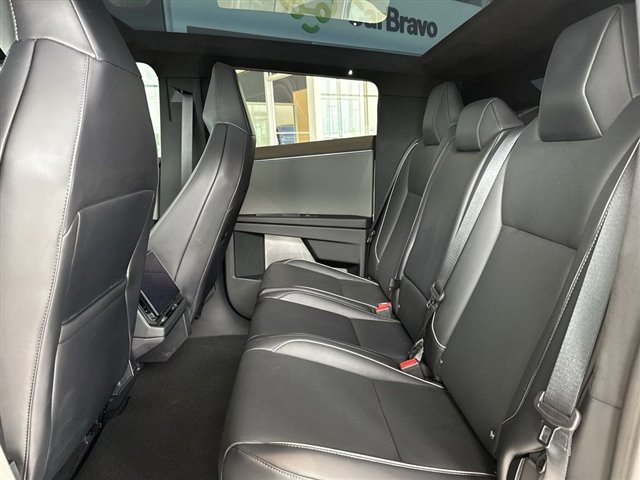 Used 2024 Tesla Cybertruck AWD Crew Cab image 27
