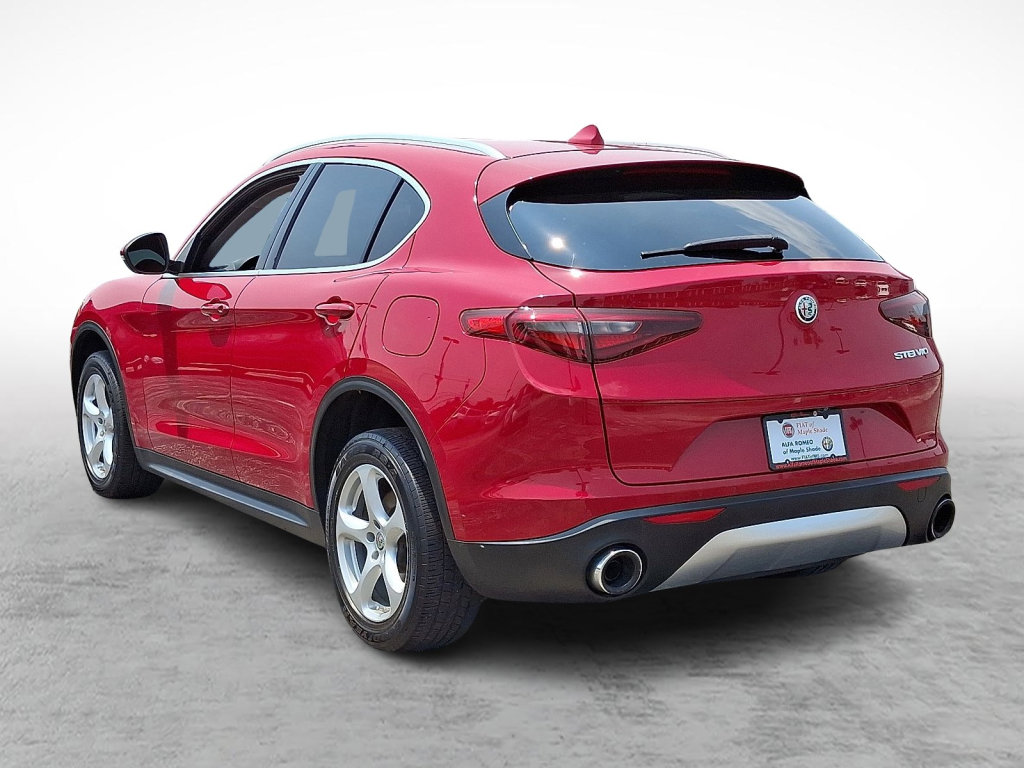 Used 2020 Alfa Romeo Stelvio image 3