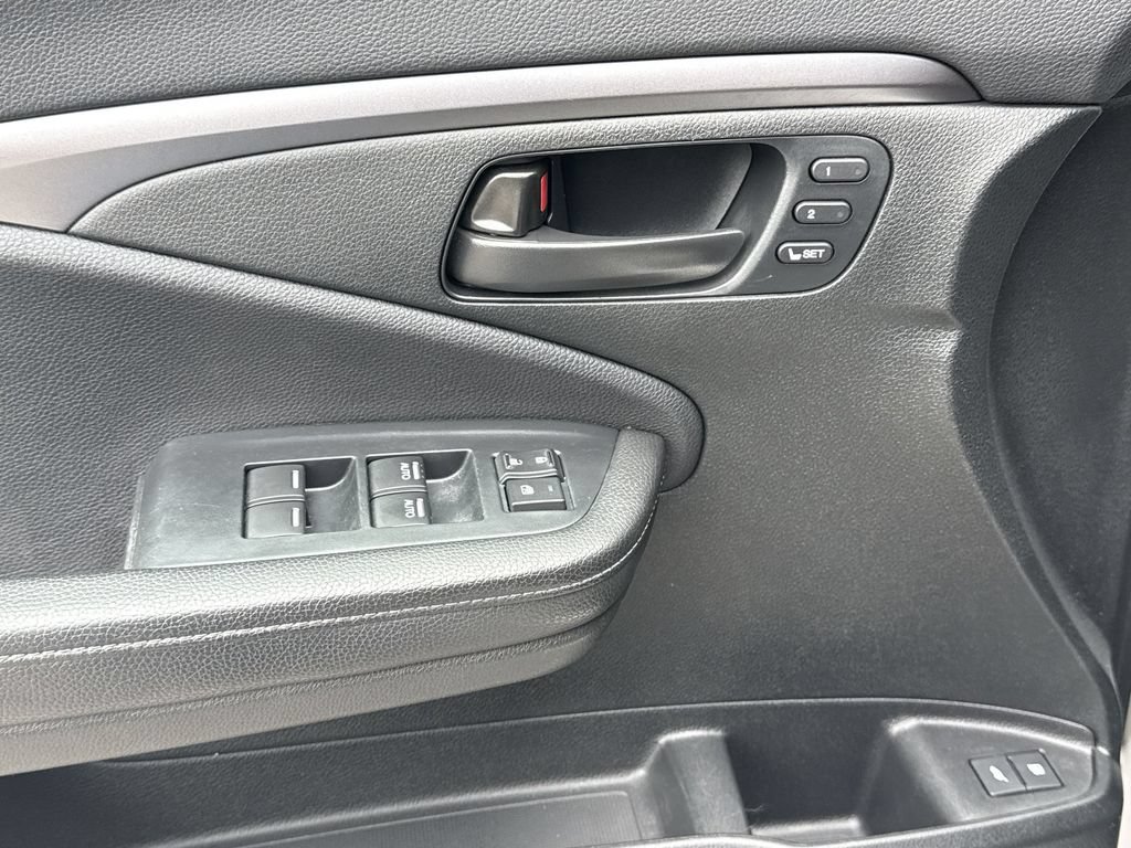 Used 2023 Honda Passport EX-L image 15