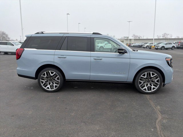 Used 2025 Ford Expedition Platinum w/ Platinum Ultimate Package AWD/4WD image 6
