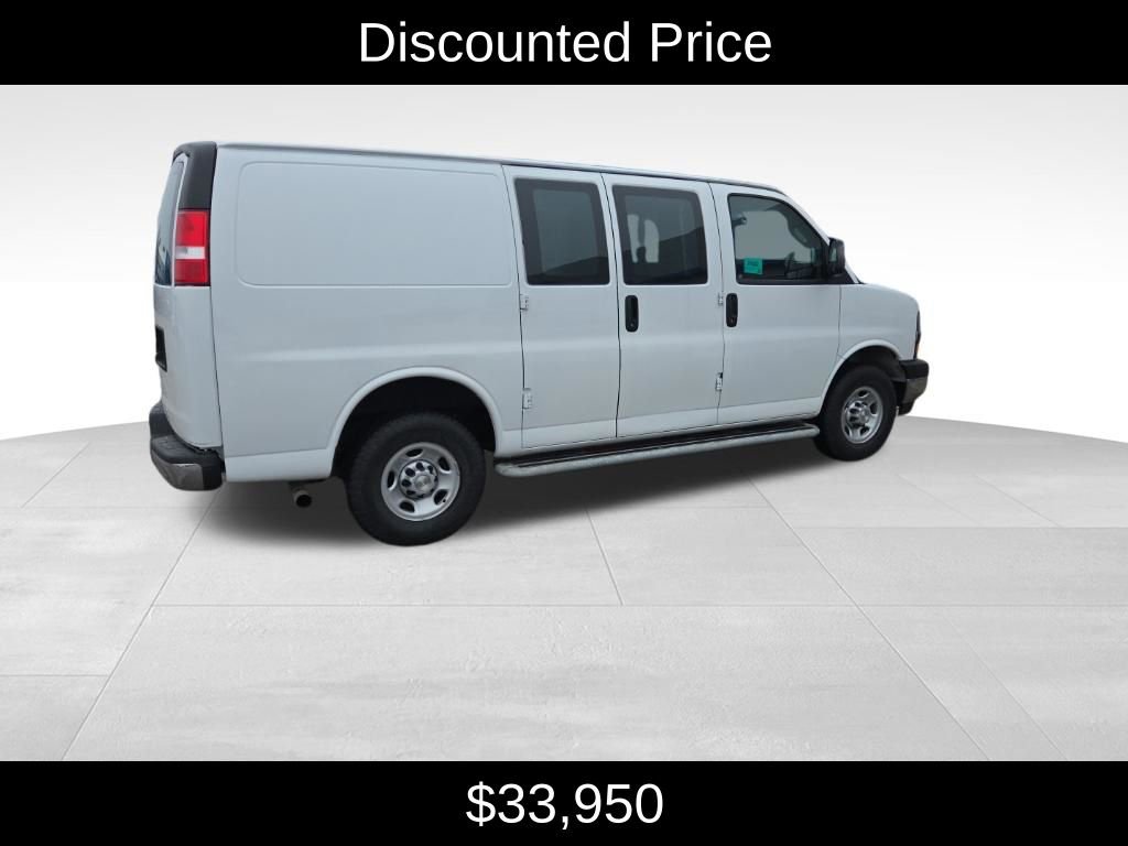 Used 2024 Chevrolet Express 2500 w/ Driver Convenience Package RWD image 3