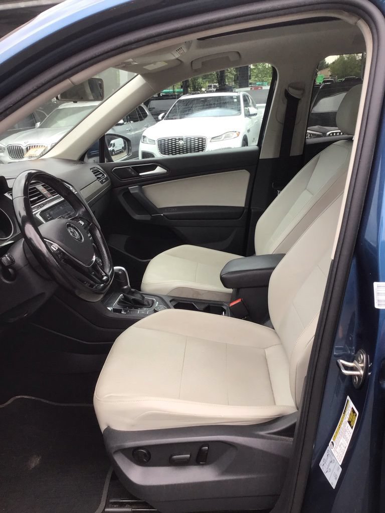 Used 2018 Volkswagen Tiguan SEL AWD/4WD image 6