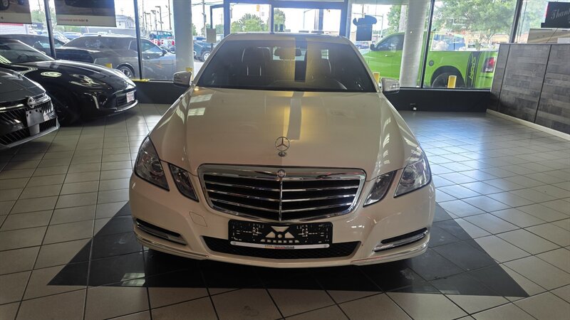 Used 2012 Mercedes-Benz E 350 4MATIC Sedan image 3
