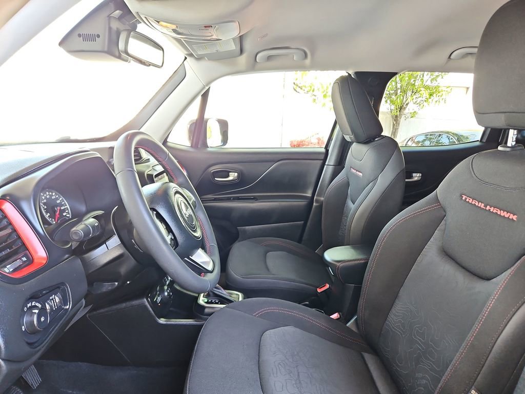 Used 2023 Jeep Renegade Trailhawk image 21