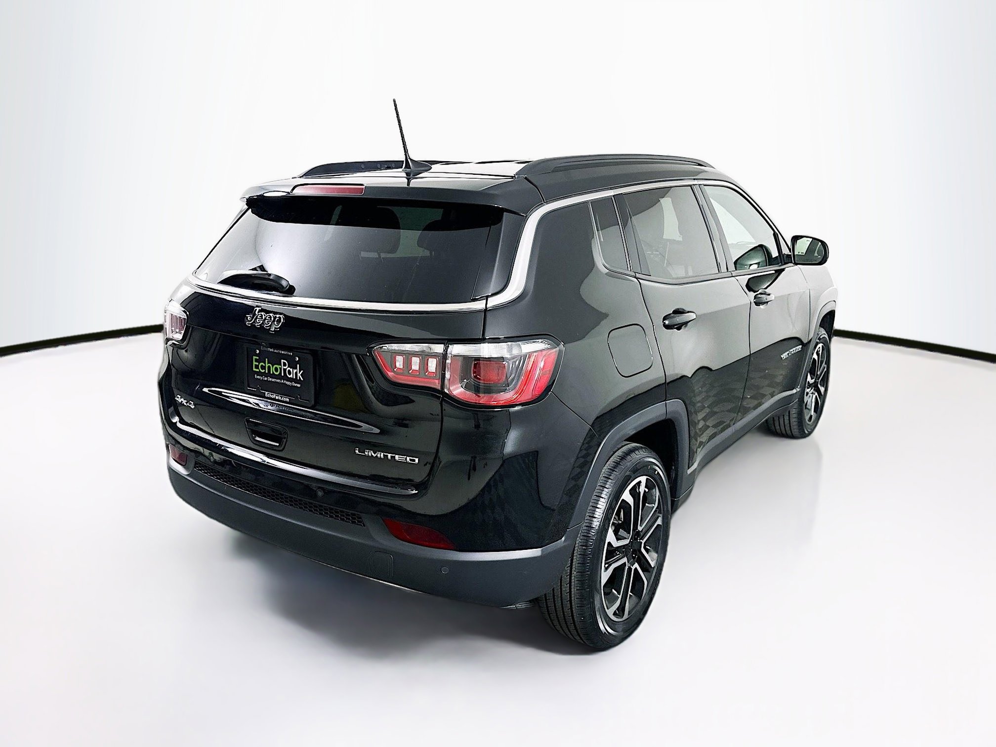 Used 2023 Jeep Compass Limited AWD/4WD image 9