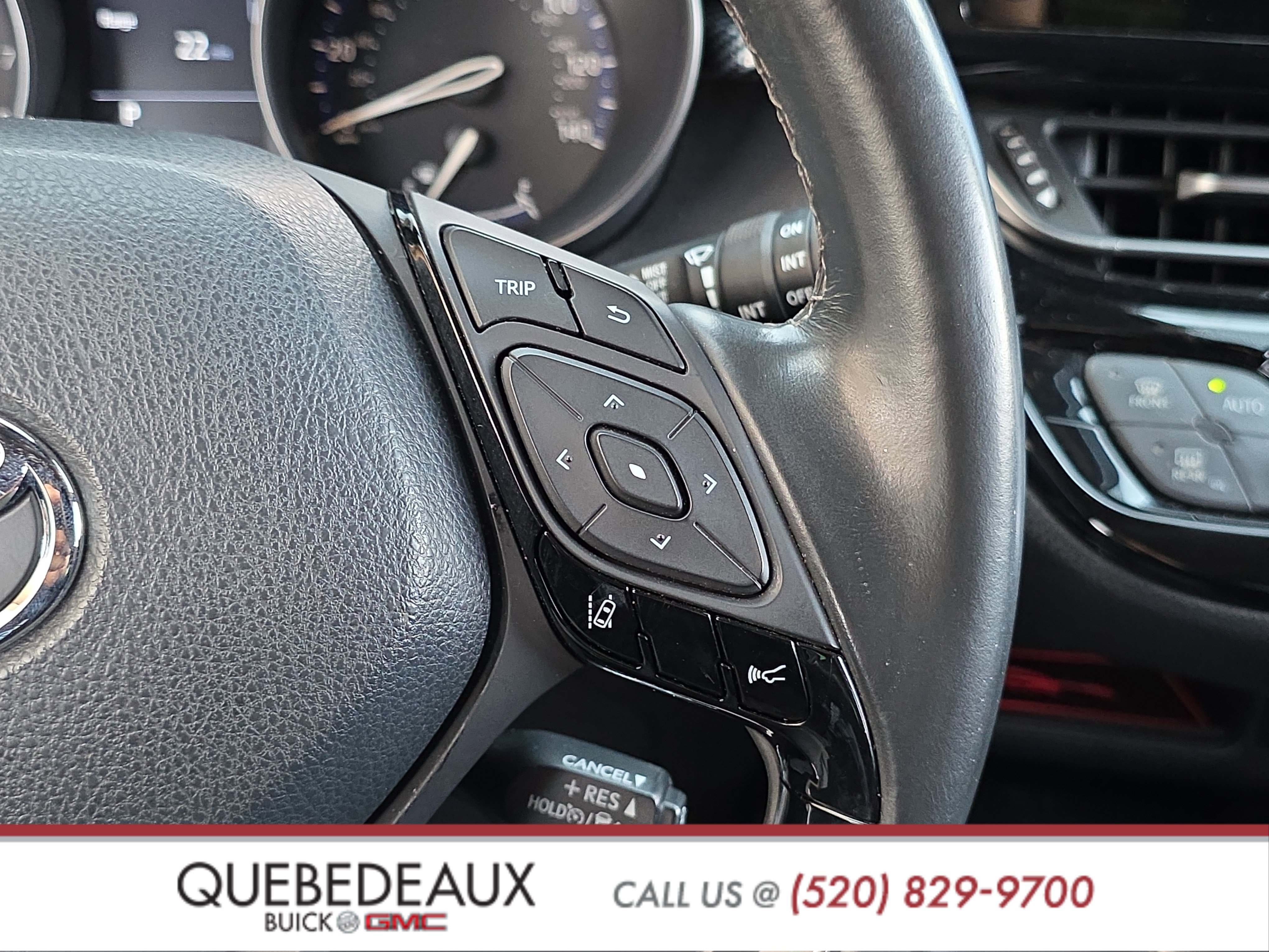 Used 2019 Toyota C-HR XLE FWD image 13