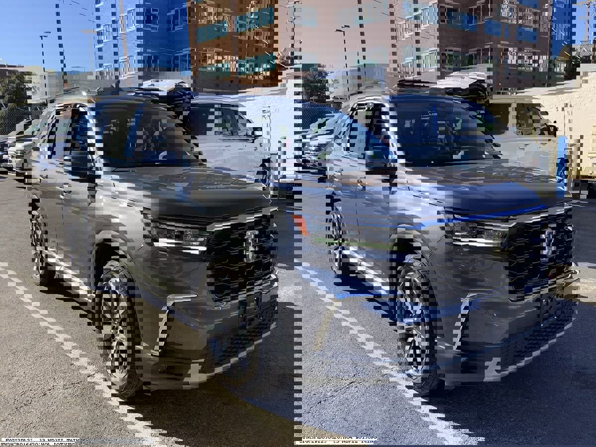 Used 2023 Honda Pilot Touring image 6