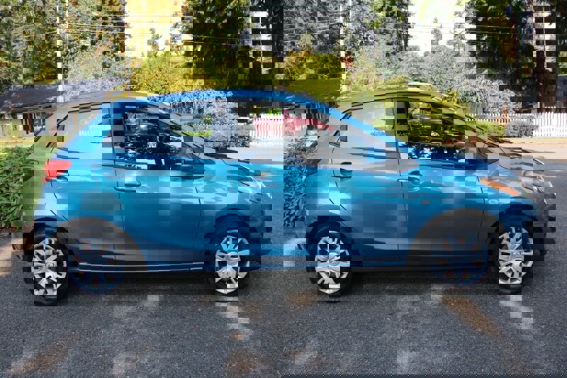 Used 2012 MAZDA MAZDA2 Sport image 11