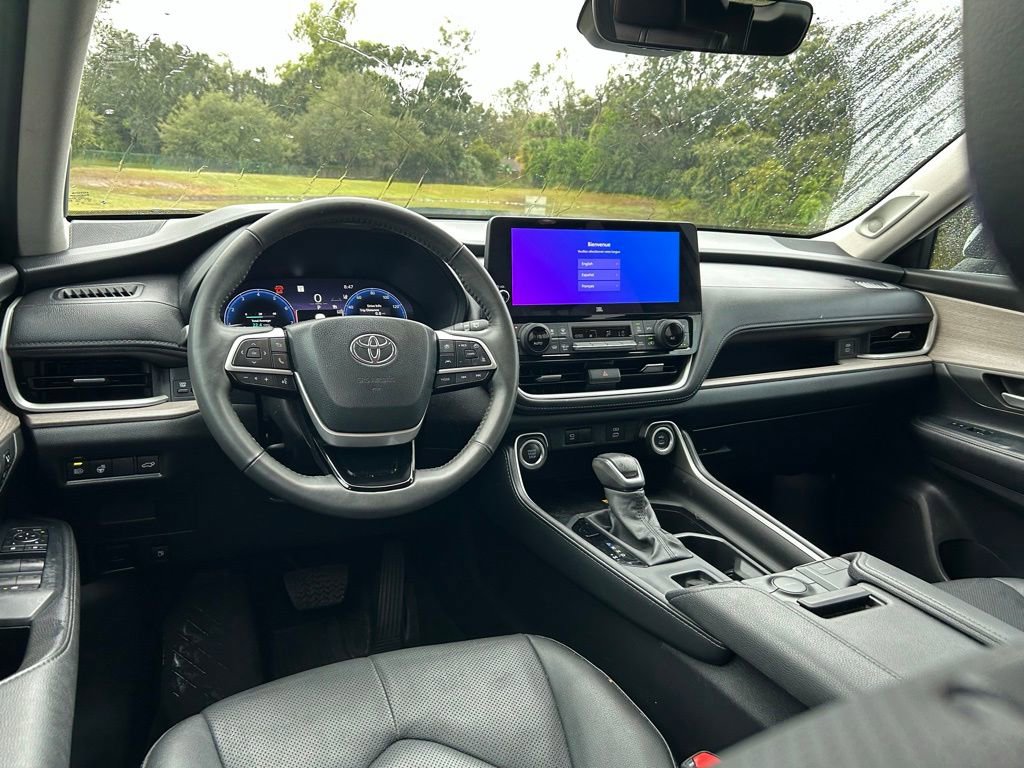 Used 2024 Toyota Grand Highlander Limited image 12
