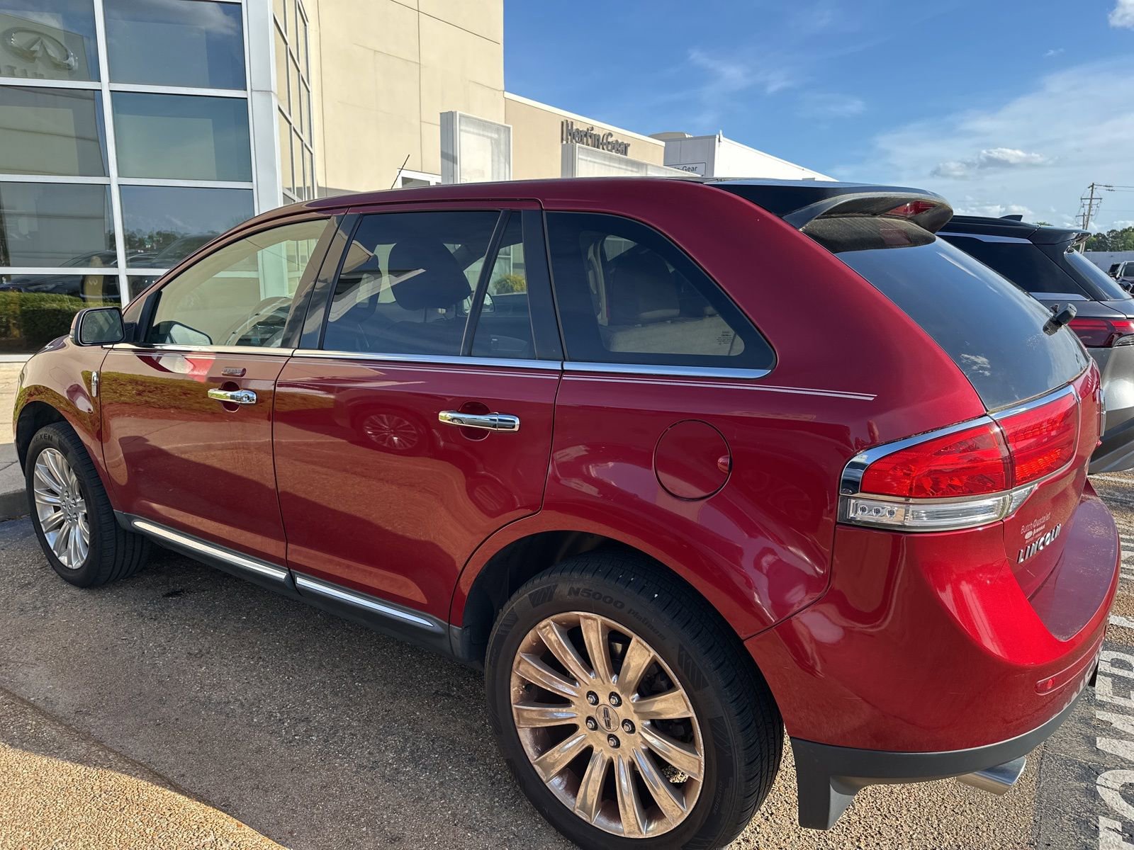 Used 2014 Lincoln MKX FWD w/ Equipment Group 102A image 8