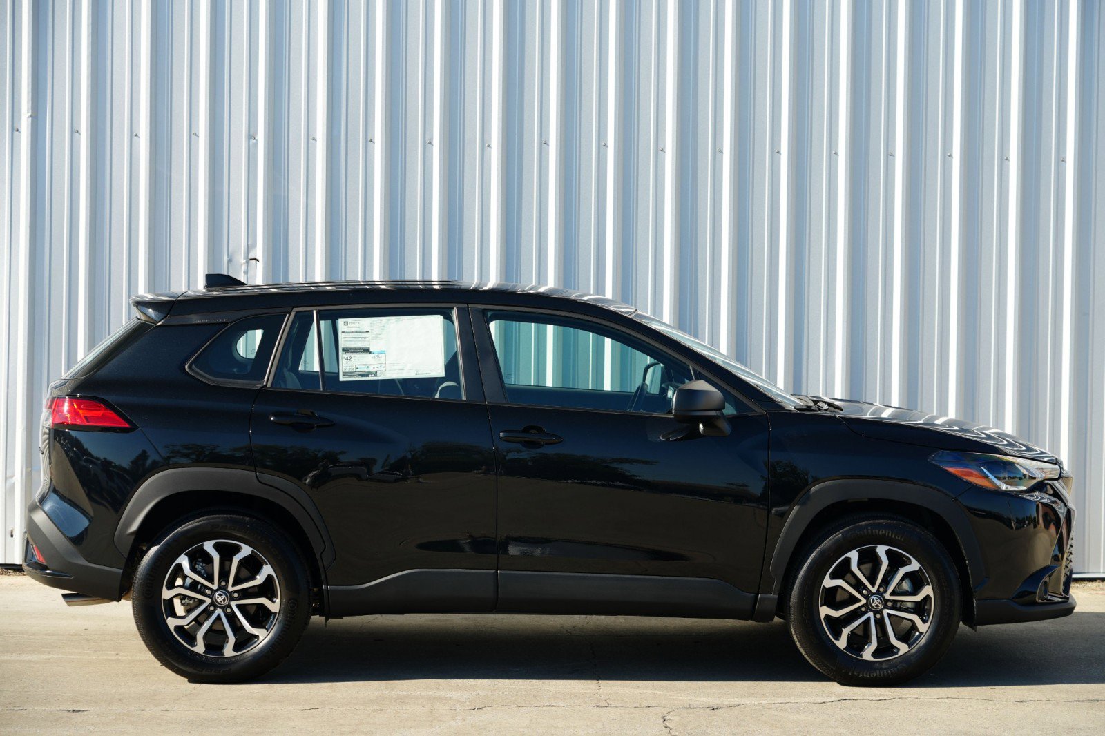 Used 2025 Toyota Corolla Cross AWD Hybrid image 47