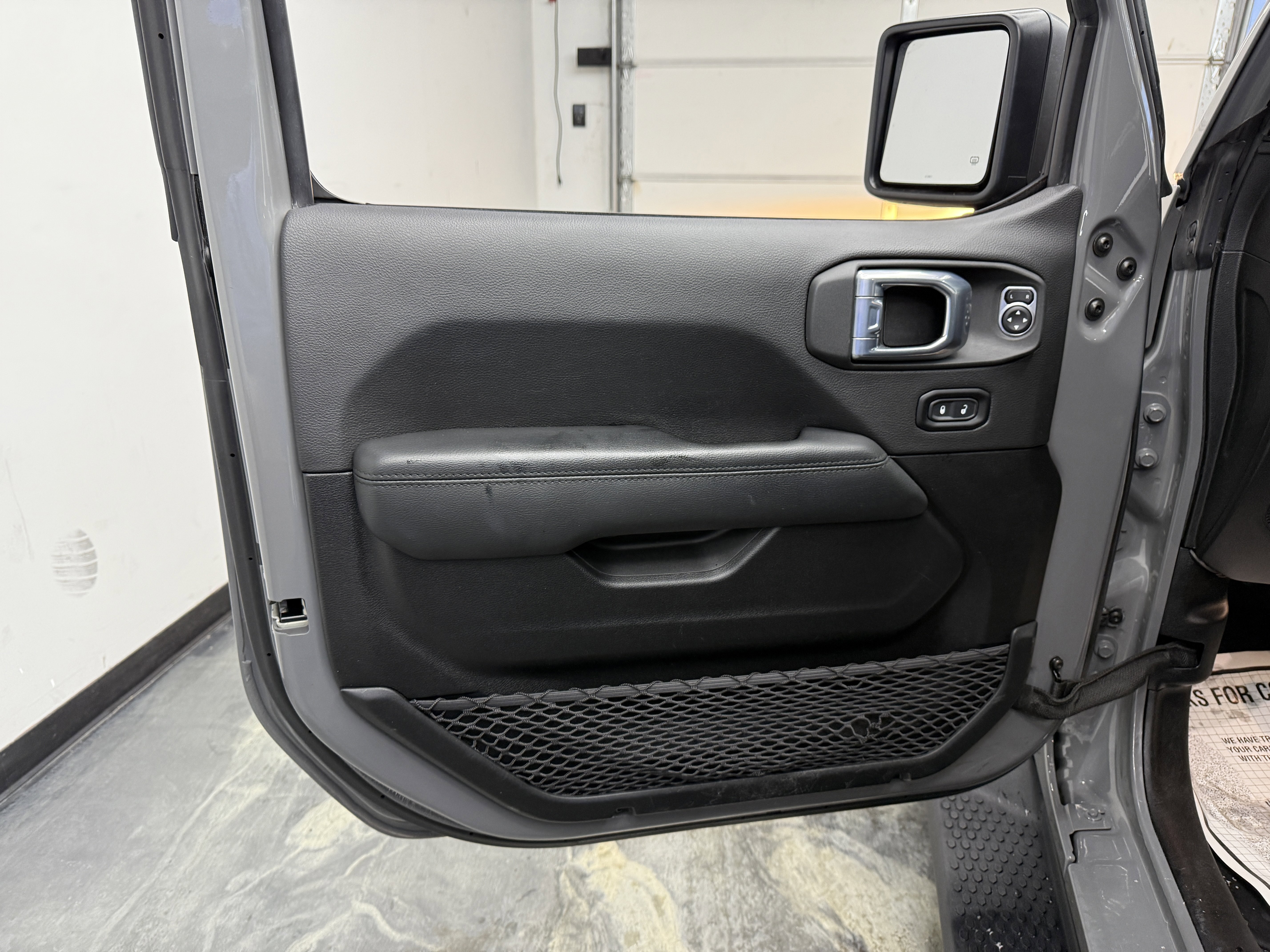 Used 2021 Jeep Wrangler Unlimited Sahara image 10