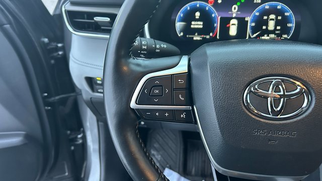 Used 2023 Toyota Highlander Limited image 24