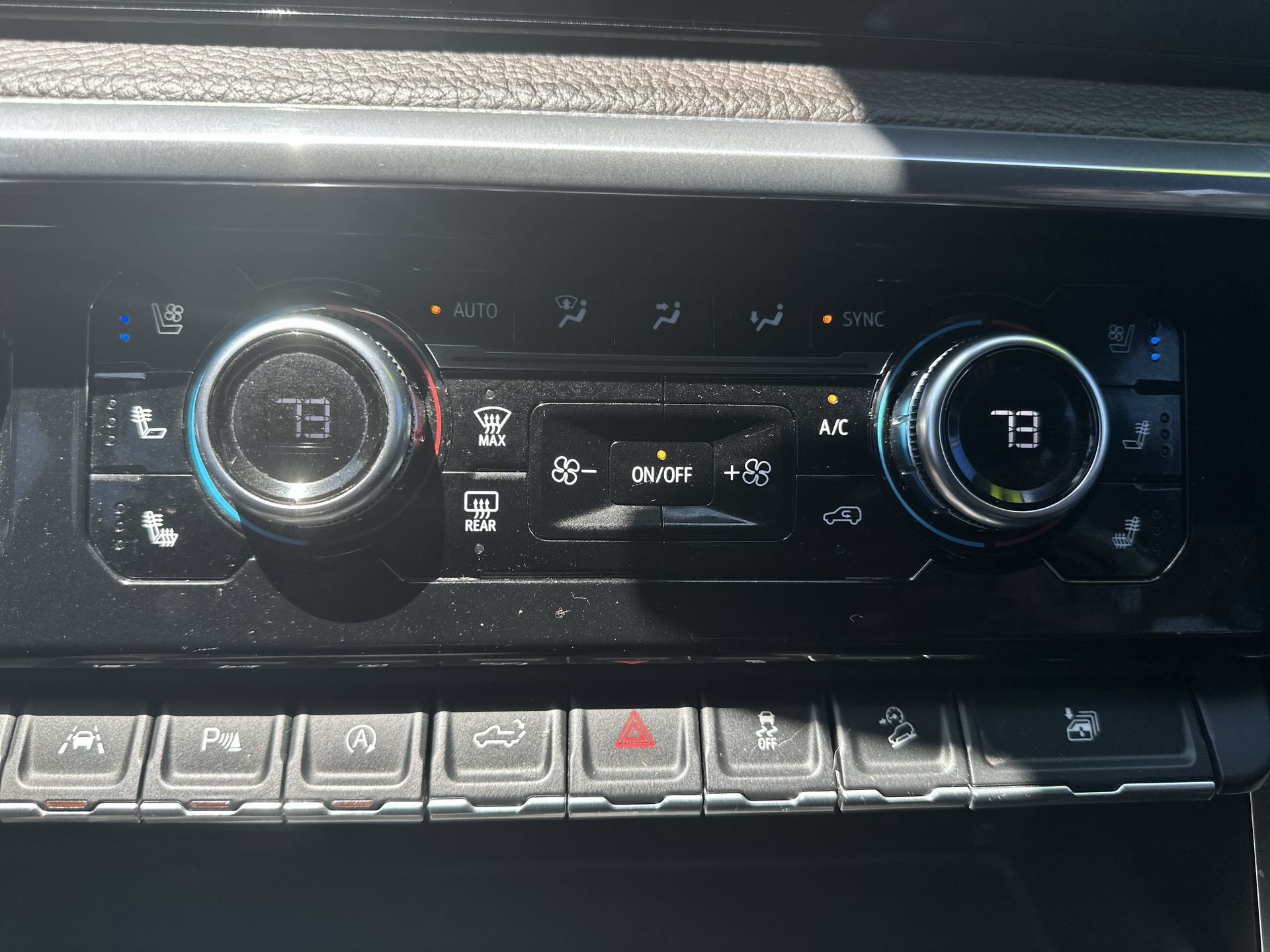Used 2023 GMC Sierra 1500 Denali AWD/4WD image 26