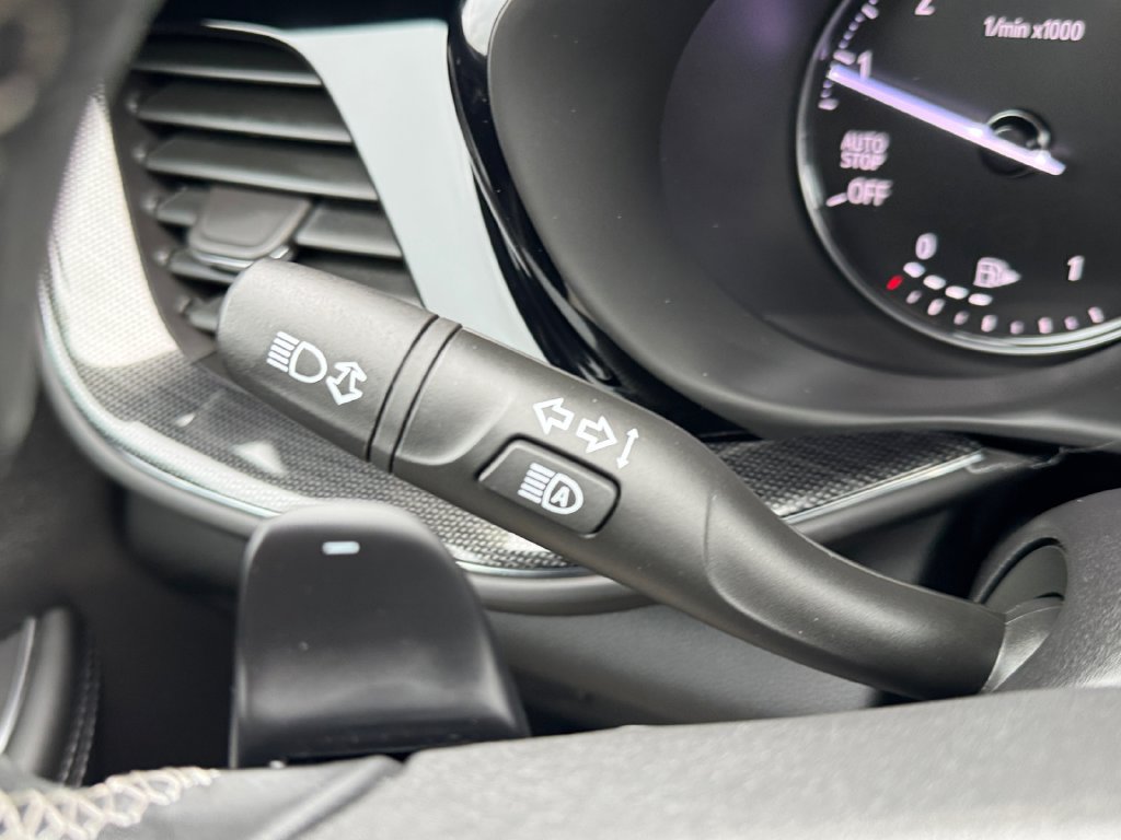 Used 2023 Buick Envision Essence AWD/4WD image 14