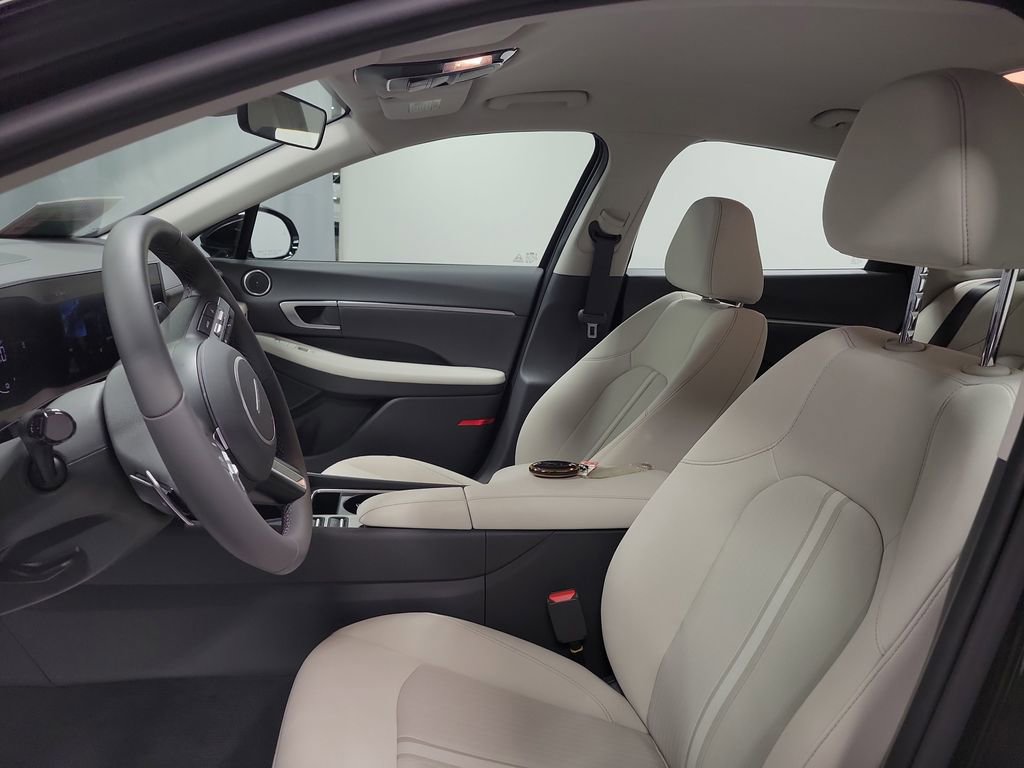 Used 2025 Hyundai Sonata SEL image 12