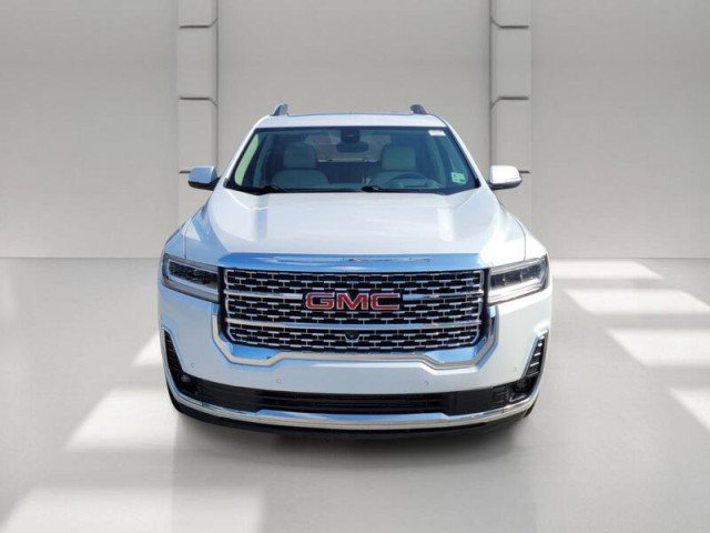 Used 2022 GMC Acadia Denali w/ Denali Ultimate Package FWD image 2