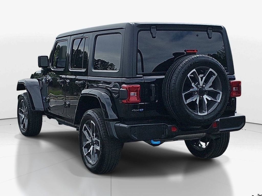 Used 2024 Jeep Wrangler Unlimited w/ Convenience Group AWD/4WD image 8