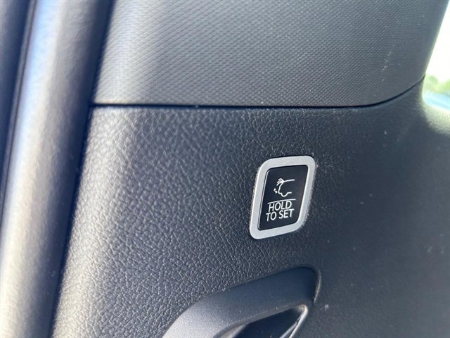 Used 2024 Jeep Wagoneer 4WD w/ Premium Group I image 8