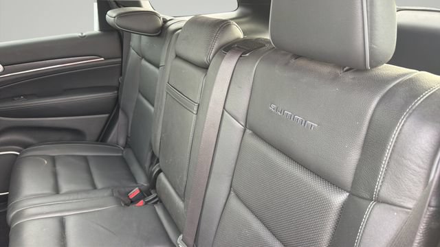 Used 2019 Jeep Grand Cherokee Summit AWD/4WD image 15