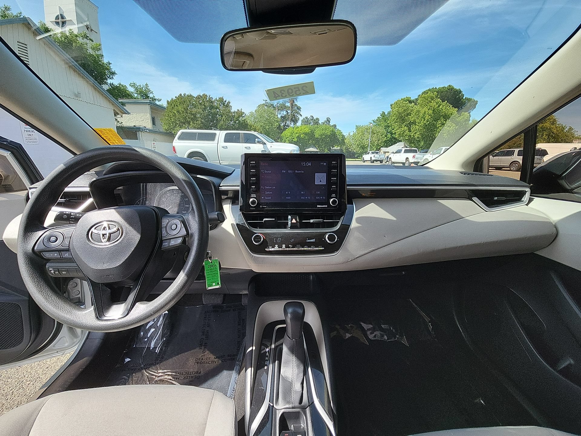 Used 2022 Toyota Corolla LE FWD image 25