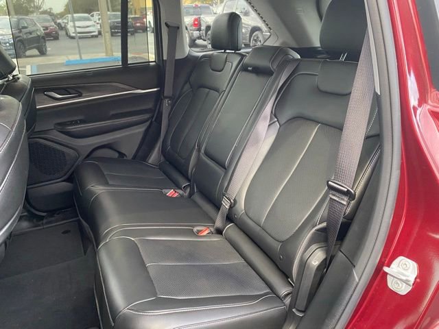 Used 2023 Jeep Grand Cherokee Limited w/ Luxury Tech Group II image 22