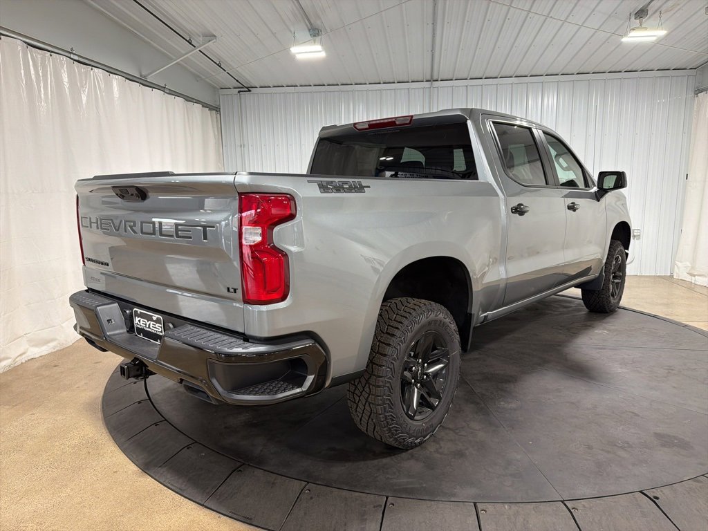 New 2026 Chevrolet Silverado 1500 LT Trail Boss w/ Dark Appearance Package image 9