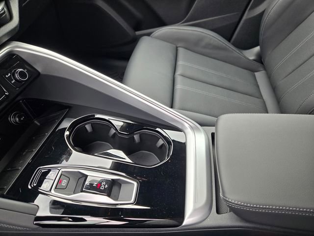 Used 2025 Audi Q5 Premium Plus w/ Premium Plus image 24