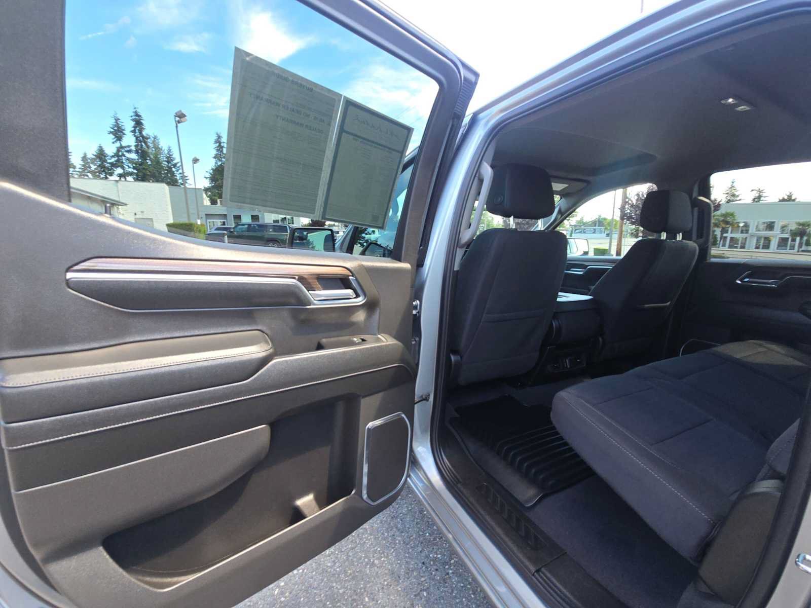 Used 2024 Chevrolet Silverado 1500 RST AWD/4WD image 15
