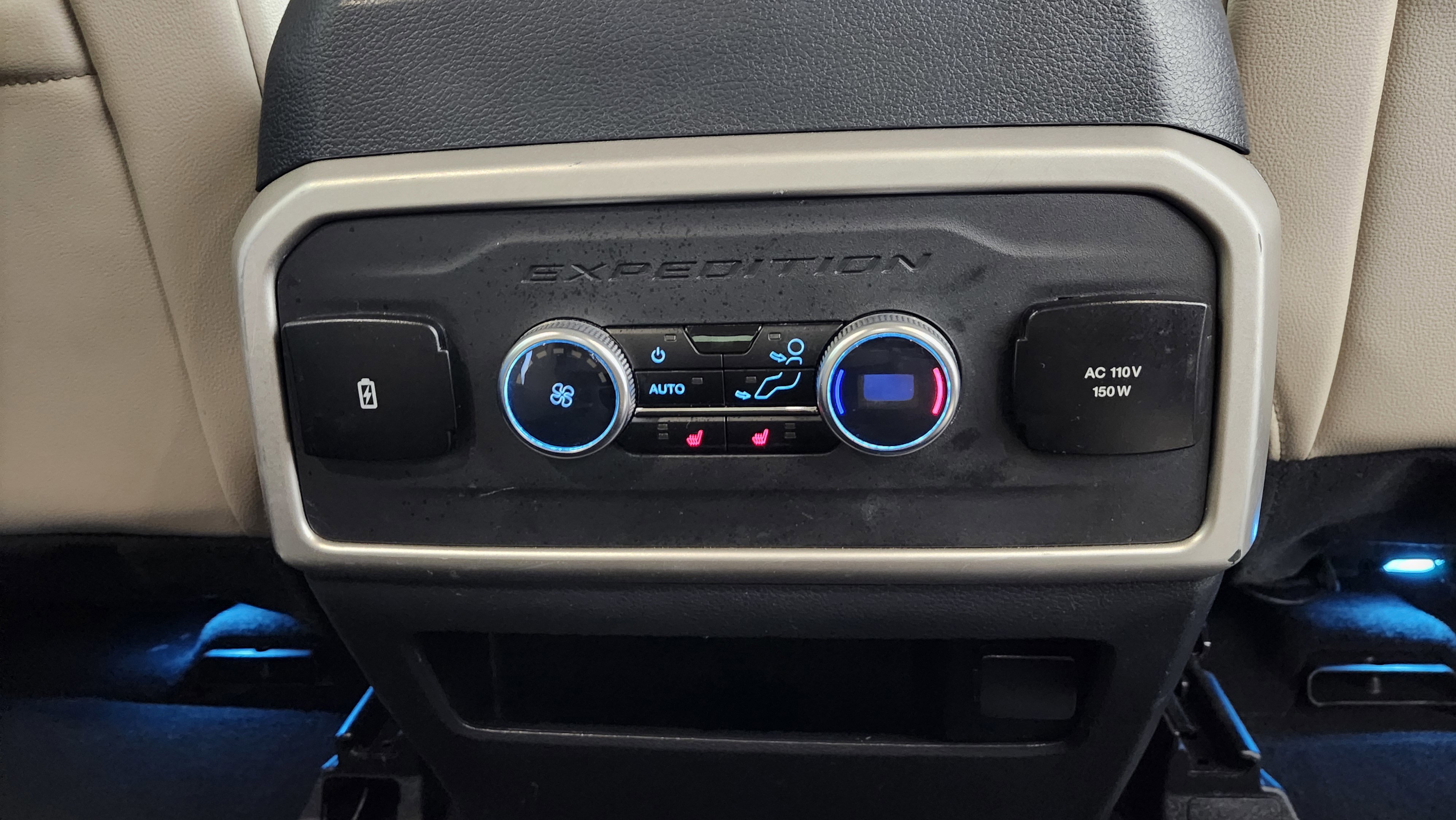 Used 2024 Ford Expedition Limited image 22