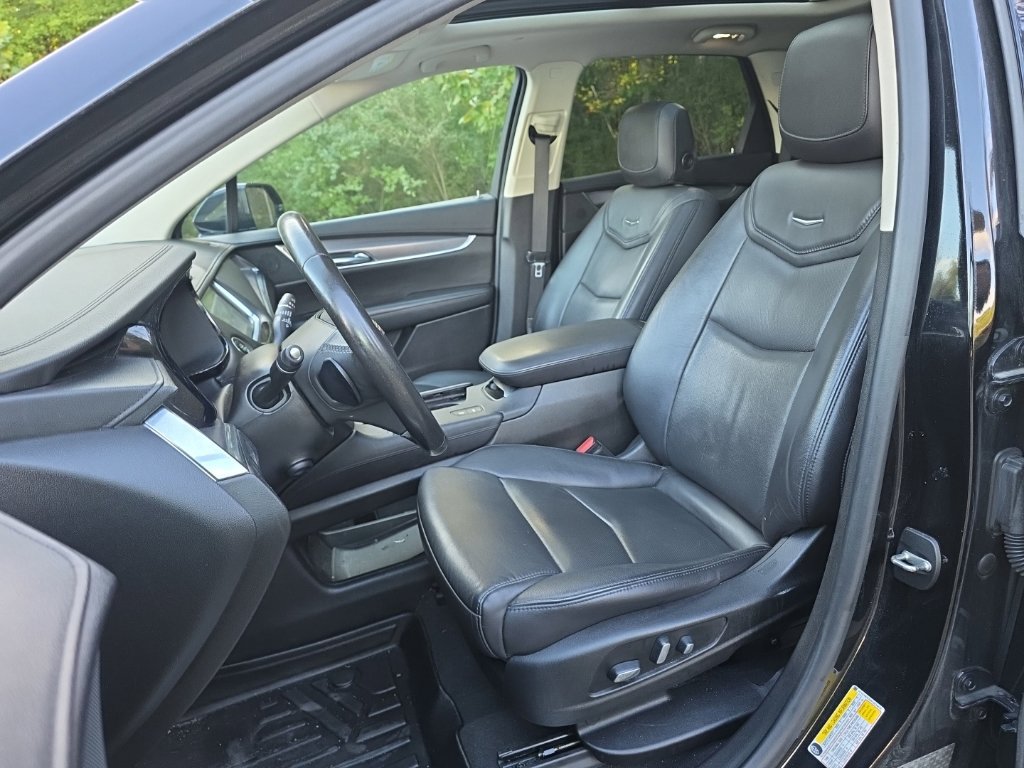 Used 2019 Cadillac XT5 Premium Luxury FWD image 11
