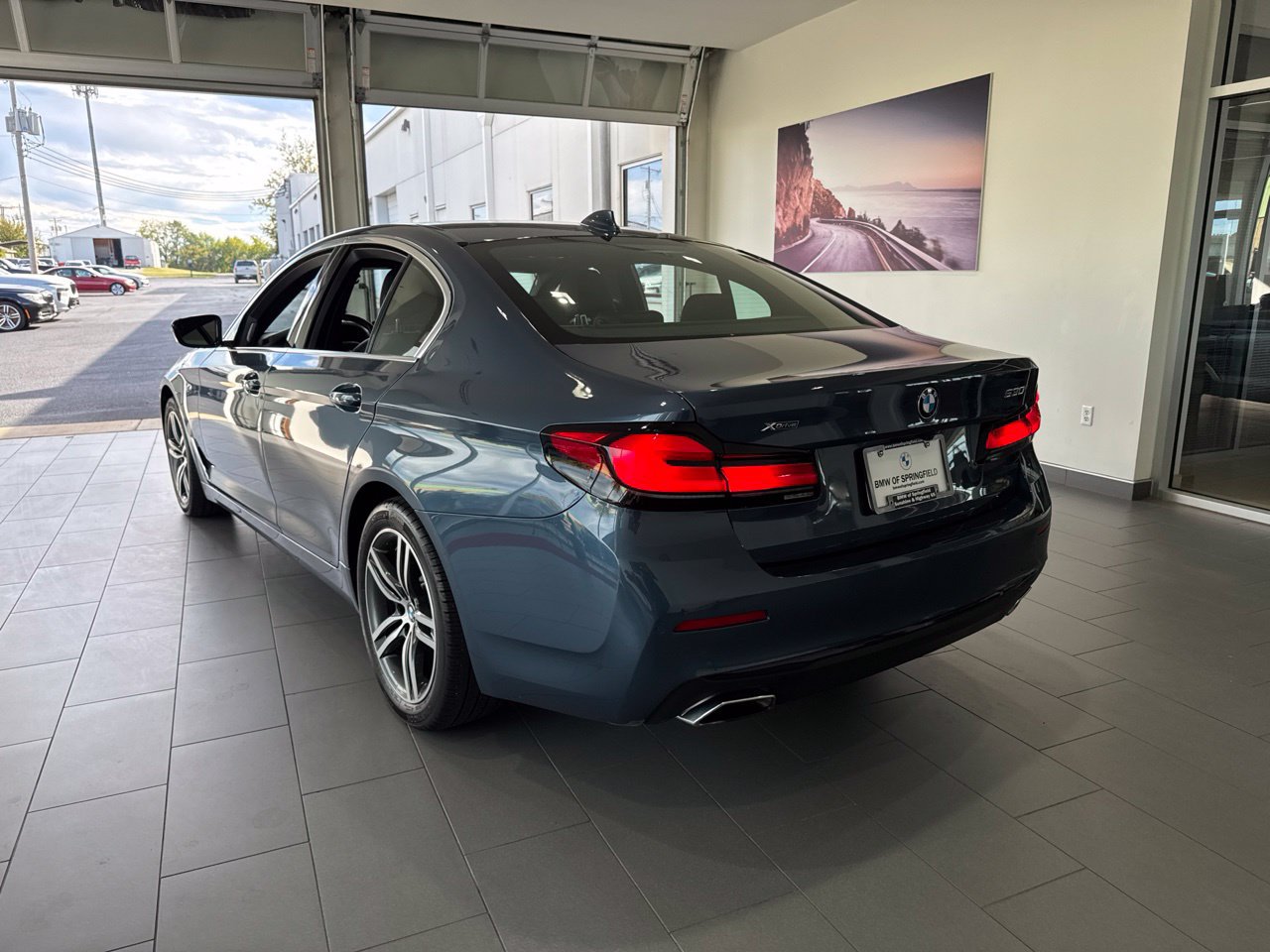 Used 2023 BMW 530i xDrive w/ Premium Package AWD/4WD image 6