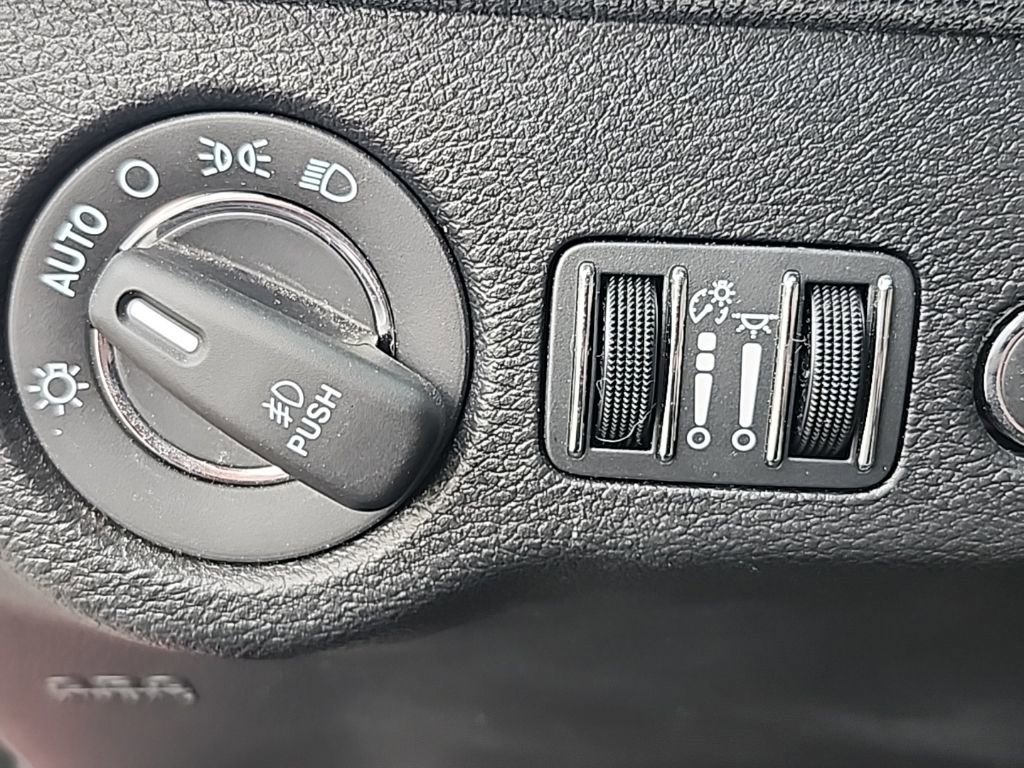 Certified 2021 Chrysler 300 Touring L w/ Popular Equipment Group image 30