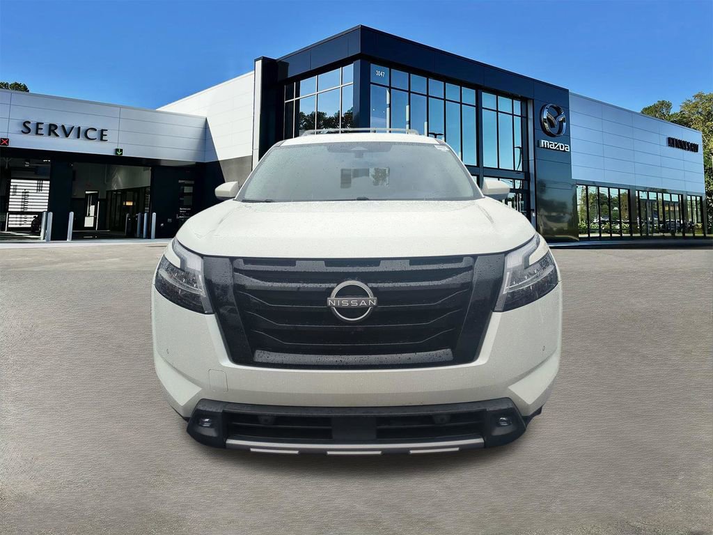 Used 2022 Nissan Pathfinder SL w/ Lighting Package (N92) AWD/4WD image 9