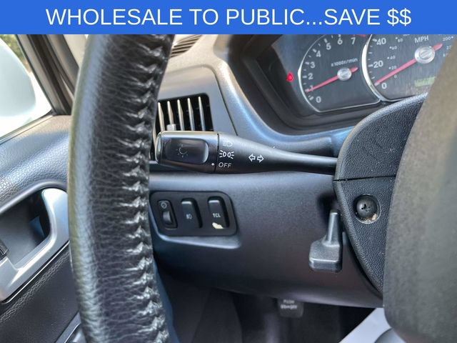 Used 2011 Mitsubishi Endeavor SE FWD image 28