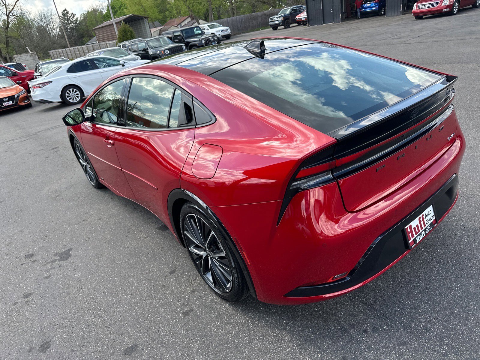 Used 2024 Toyota Prius XLE AWD/4WD image 5