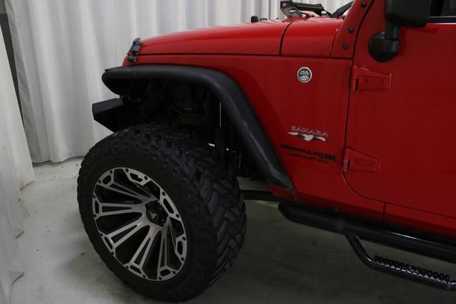 Used 2018 Jeep Wrangler Unlimited Sahara AWD/4WD image 27