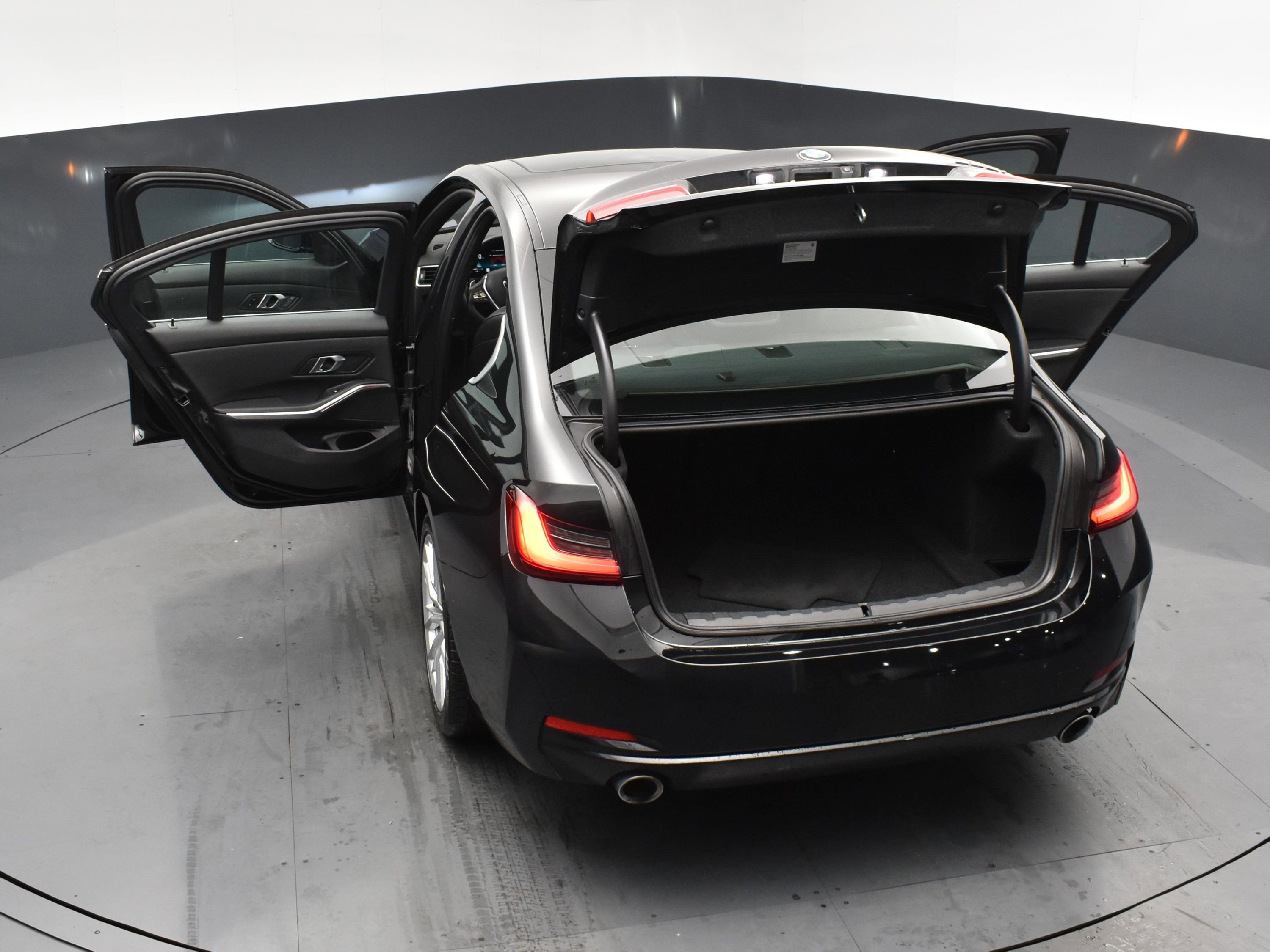 Used 2024 BMW 330i Sedan image 26