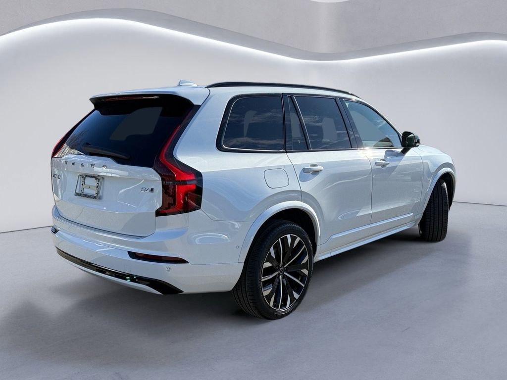 New 2026 Volvo XC90 B6 Ultra w/ Lounge Package image 4
