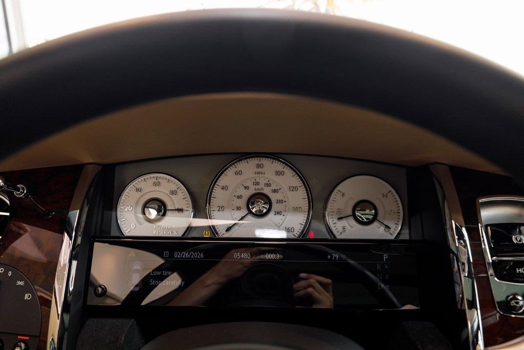 Used 2016 Rolls-Royce Ghost image 18