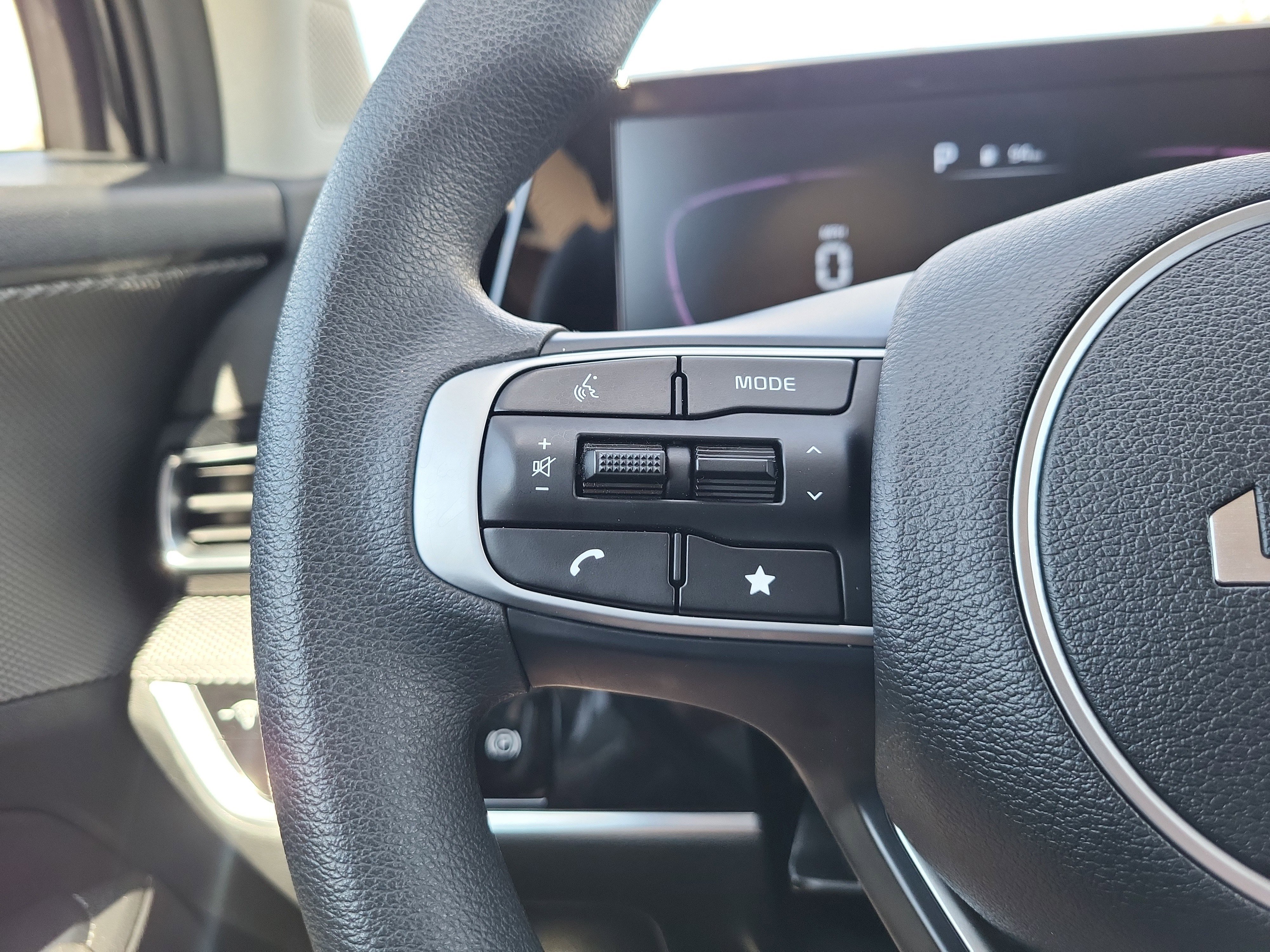 Used 2023 Kia Sportage LX image 19