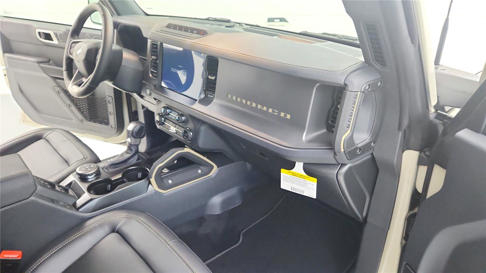 New 2025 Ford Bronco Badlands image 33