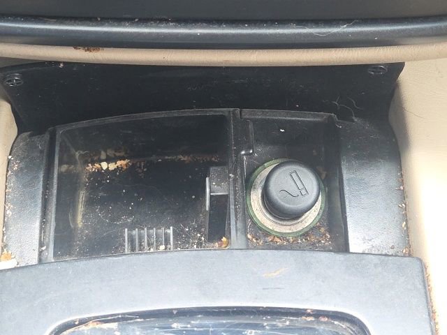Used 2002 Lincoln Continental FWD image 30