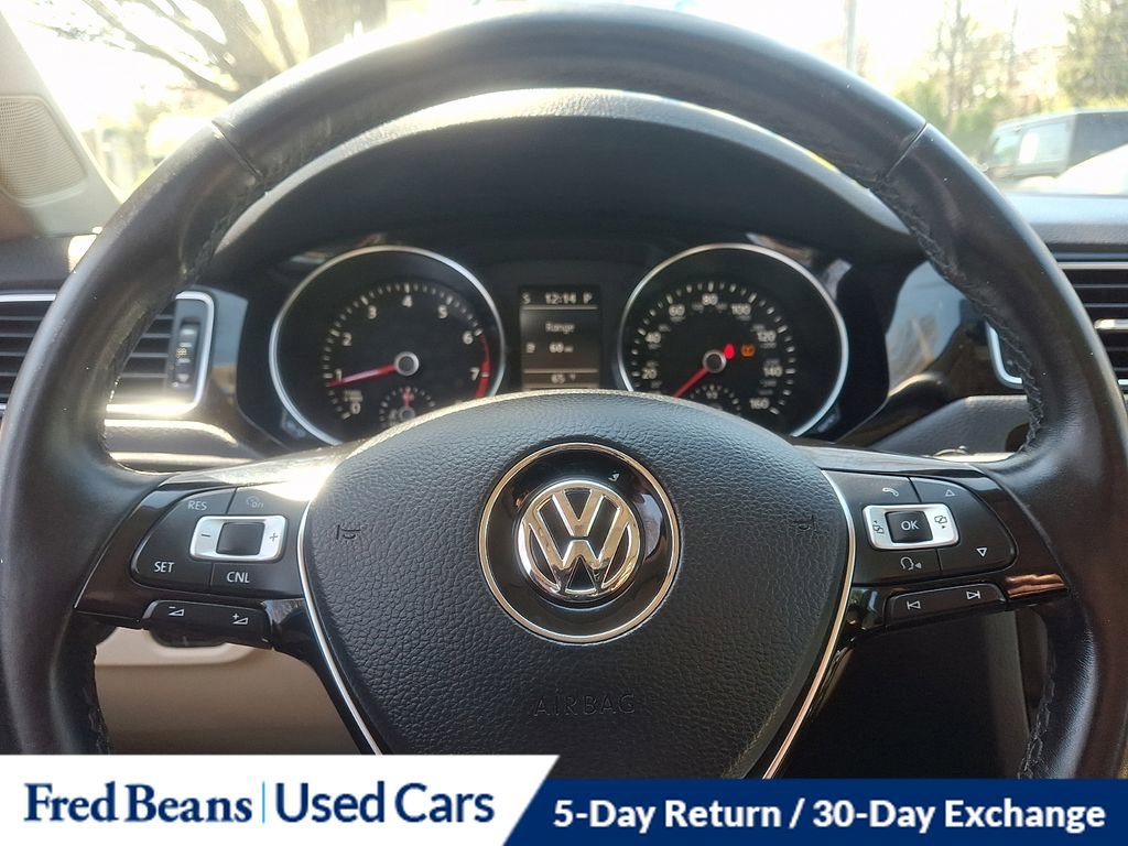 Used 2016 Volkswagen Jetta SEL FWD image 20
