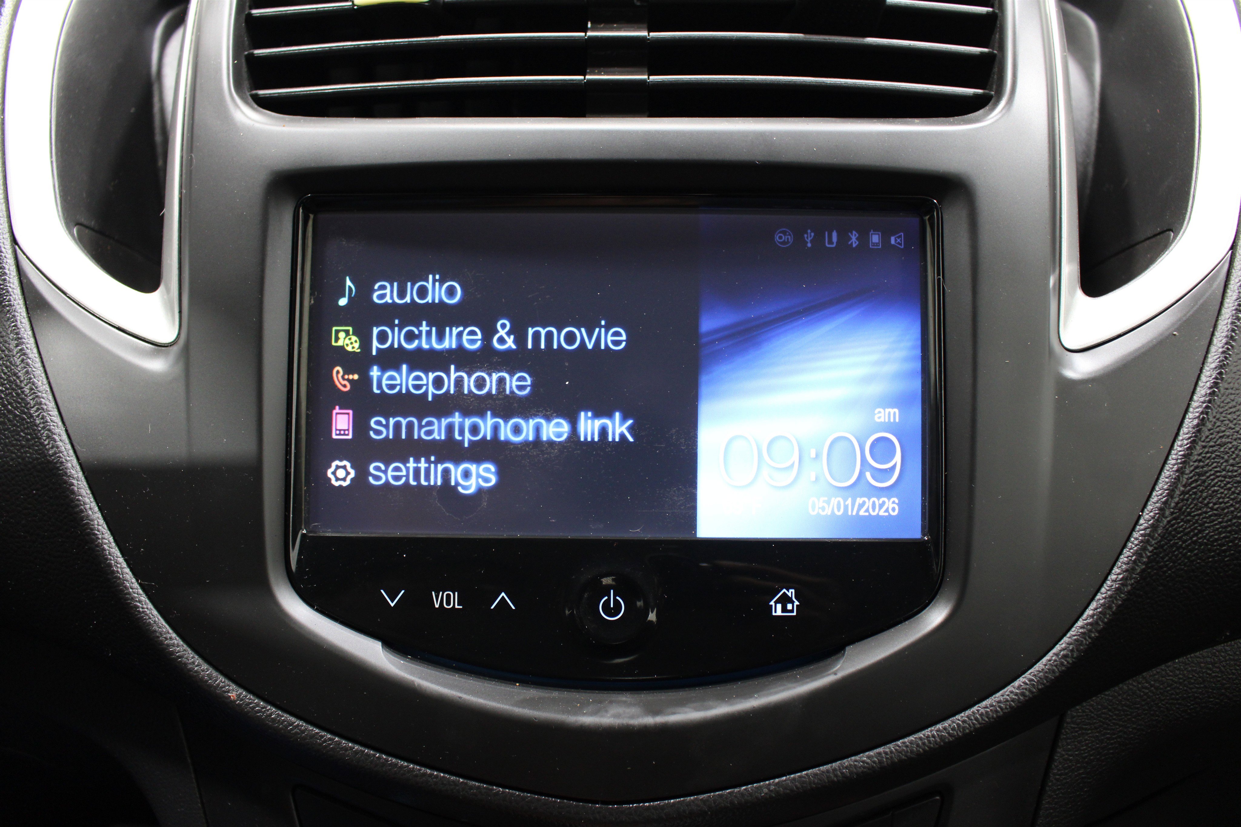 Used 2015 Chevrolet Trax LS FWD image 12
