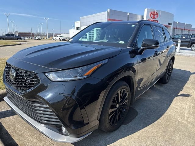 Used 2023 Toyota Highlander XSE image 1