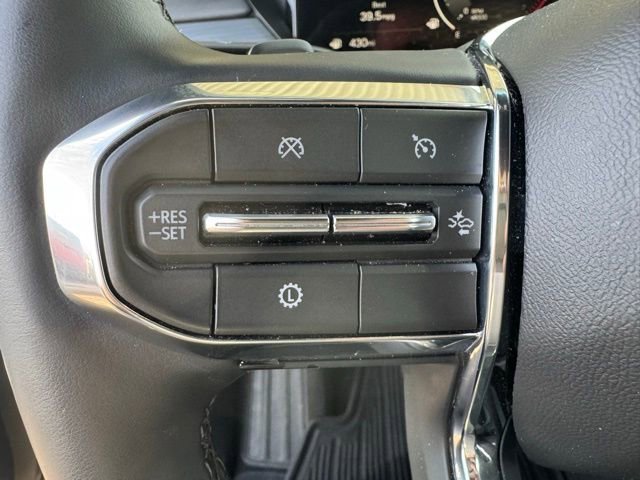 Used 2025 GMC Acadia Elevation image 15