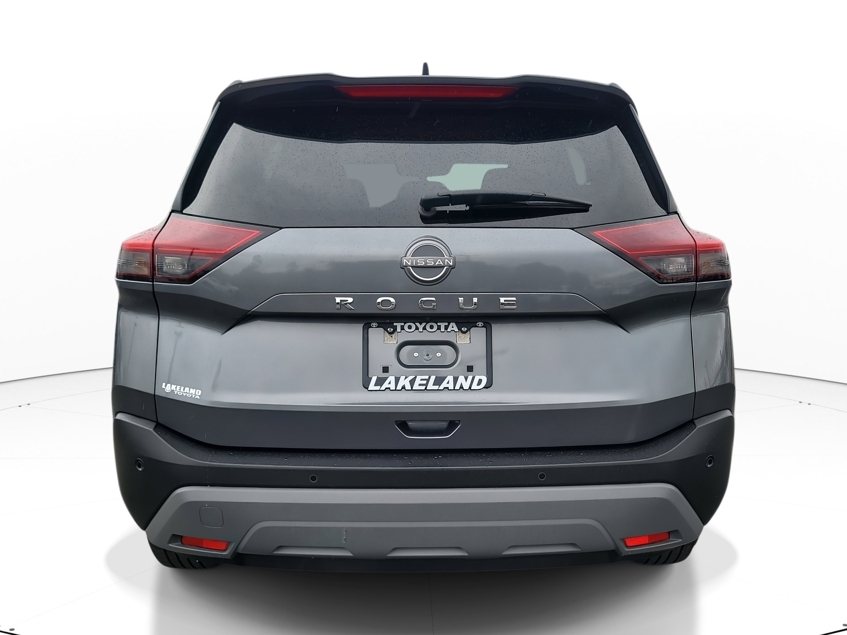 Used 2023 Nissan Rogue S image 6